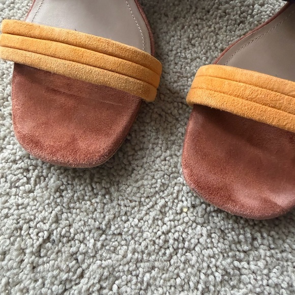 Donald Pliner Colorblock Block Sandals Navy Mustard Suede Slingback Heel size 9 - Picture 5 of 10